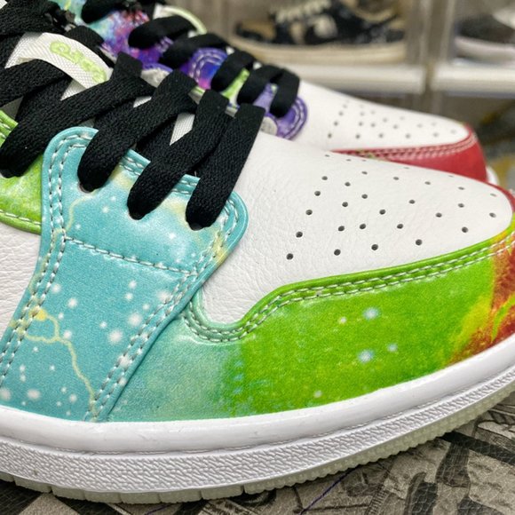 Air Jordan 1 Low Luminous Space - Picture 9 of 9